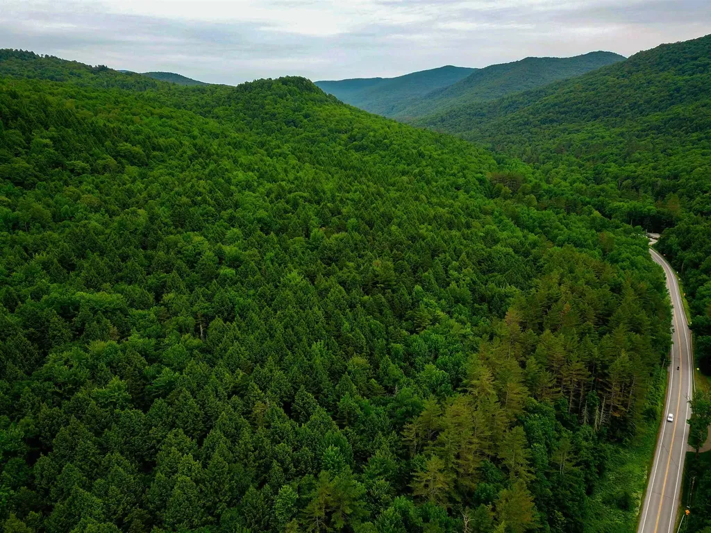 3745 Vt-100 Warren VT 05674