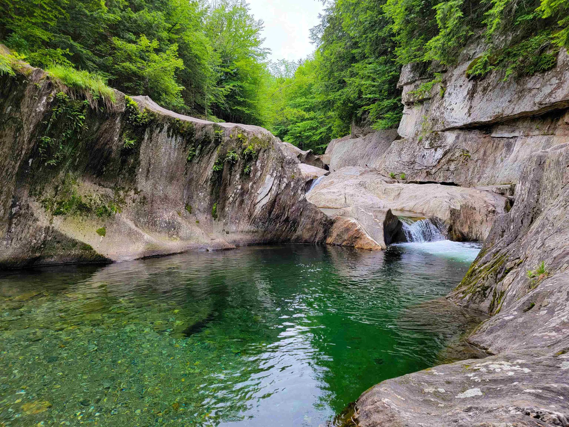 3745 Vt-100 Warren VT 05674