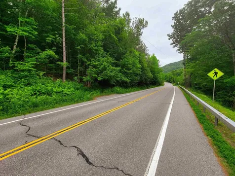 3745 Vt-100 Warren VT 05674