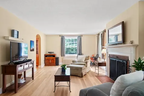 48 Pleasant Street Epping NH 03042