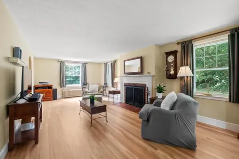 48 Pleasant Street Epping NH 03042