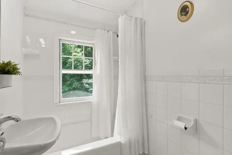 48 Pleasant Street Epping NH 03042