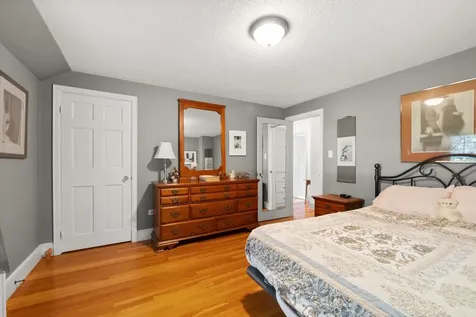 48 Pleasant Street Epping NH 03042