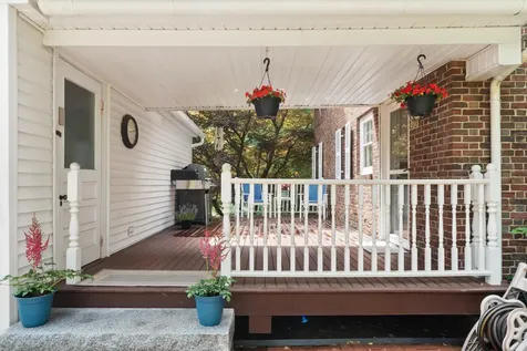 48 Pleasant Street Epping NH 03042