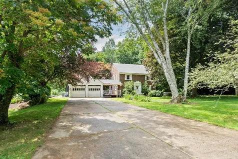 48 Pleasant Street Epping NH 03042