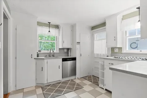 48 Pleasant Street Epping NH 03042