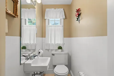 48 Pleasant Street Epping NH 03042