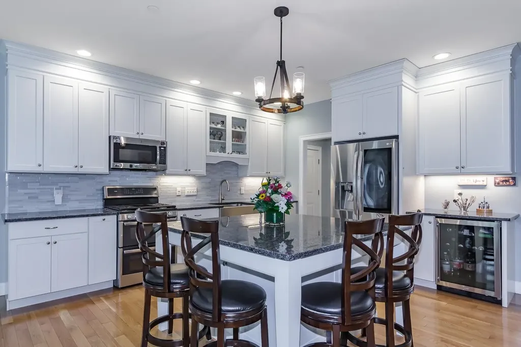 3 Putnam Farm Road Salem NH 03079