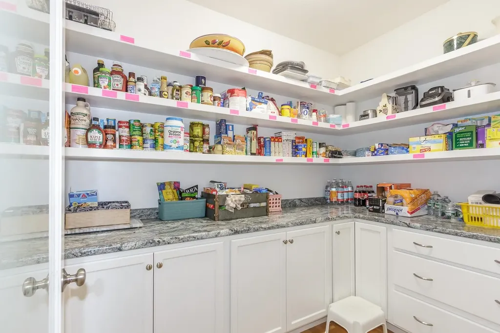 3 Putnam Farm Road Salem NH 03079