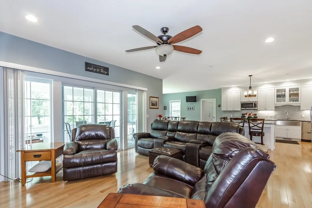 3 Putnam Farm Road Salem NH 03079