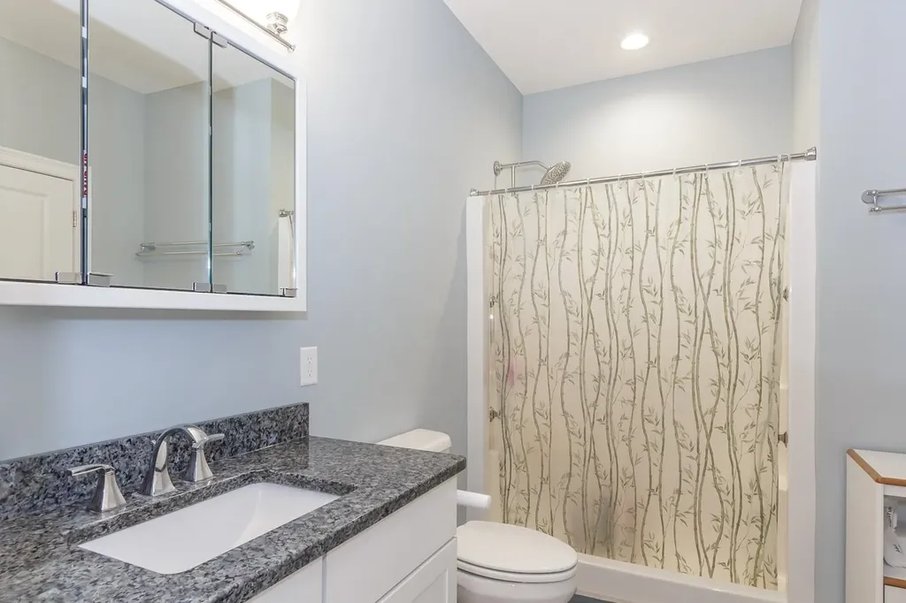 3 Putnam Farm Road Salem NH 03079