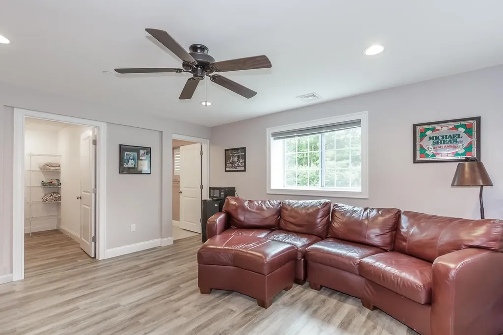 3 Putnam Farm Road Salem NH 03079