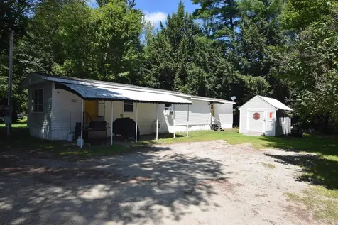 4 Turf Way Newport NH 03773