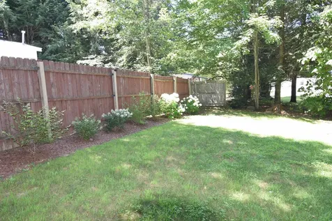 4 Turf Way Newport NH 03773