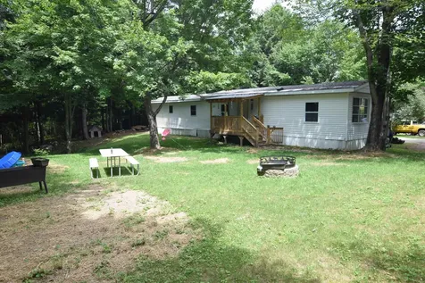 4 Turf Way Newport NH 03773