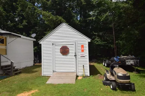 4 Turf Way Newport NH 03773