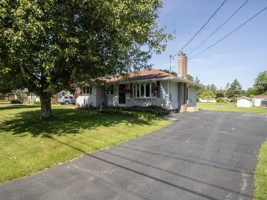 26 Lavigne Road Essex VT 05452