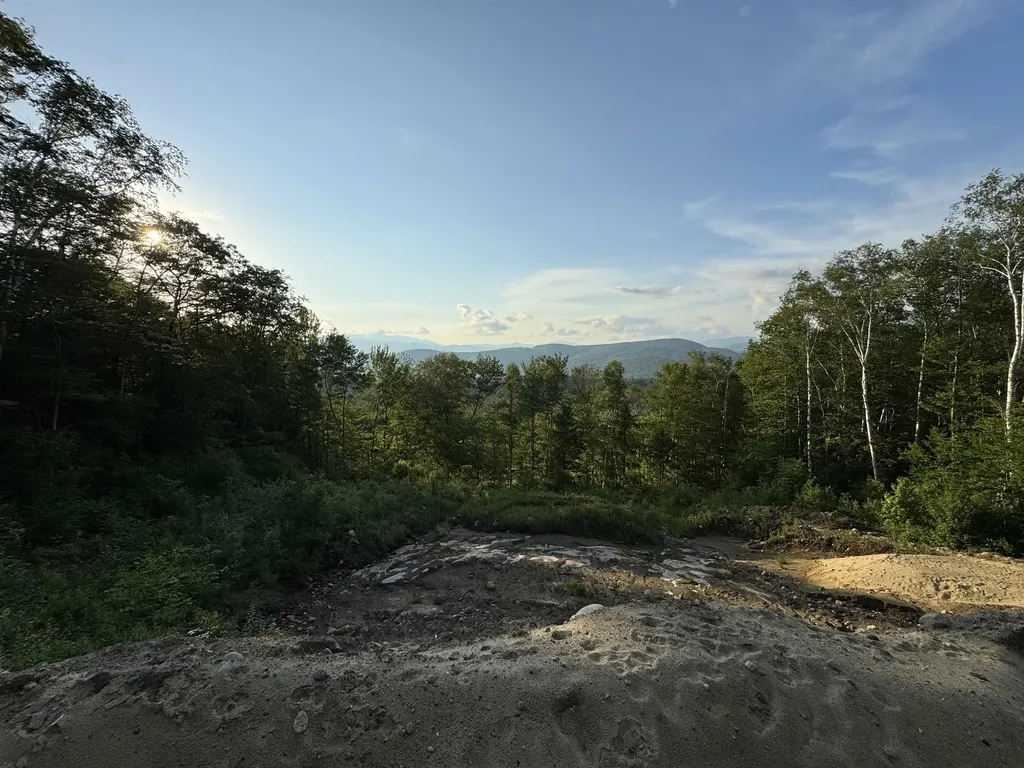 137 Weetamoo Trail Campton NH 03223