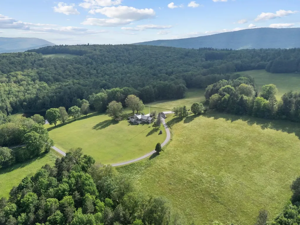 611 Simmons Road Andover VT 05143