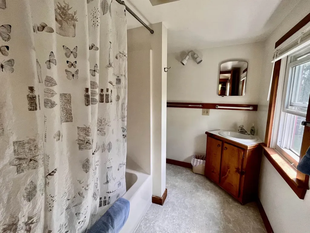 121 East Lake Road Ludlow VT 05149