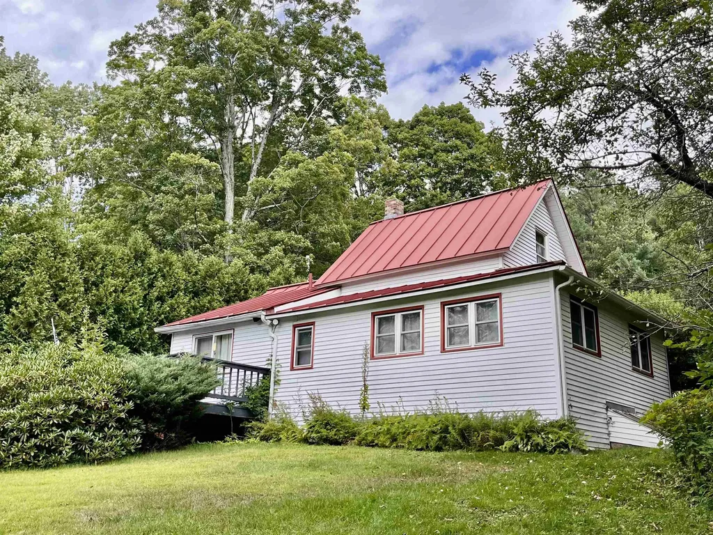 121 East Lake Road Ludlow VT 05149