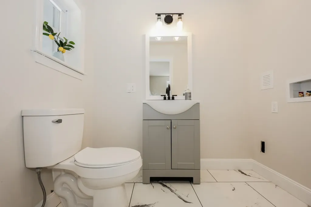 20 Mountain Road Epsom NH 03234