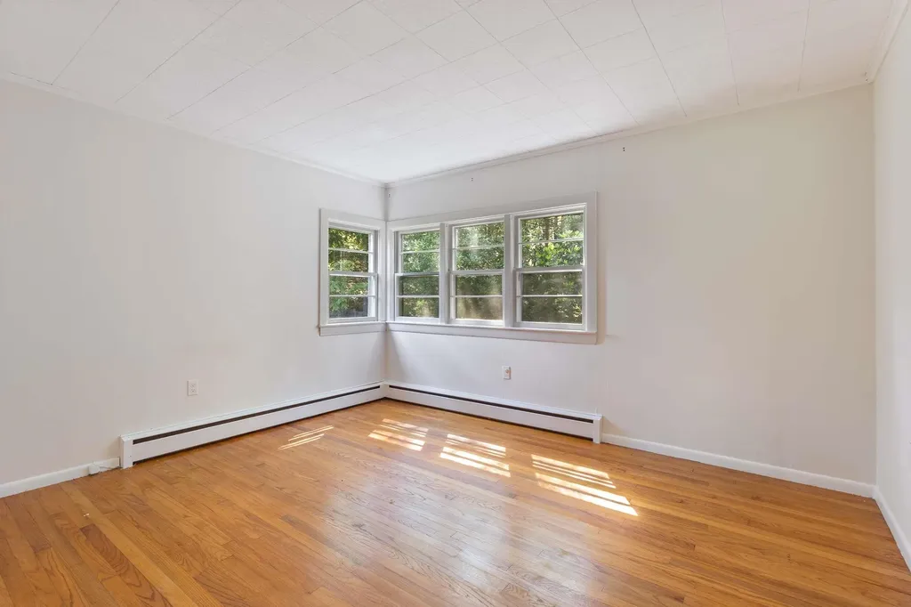 357 Southside Road York ME 03909-5136