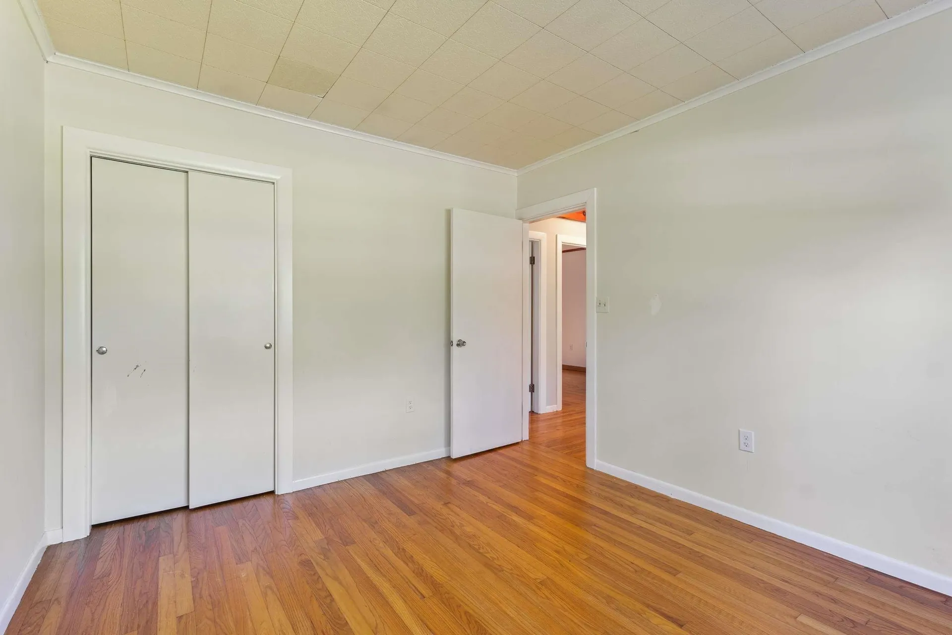 357 Southside Road York ME 03909-5136