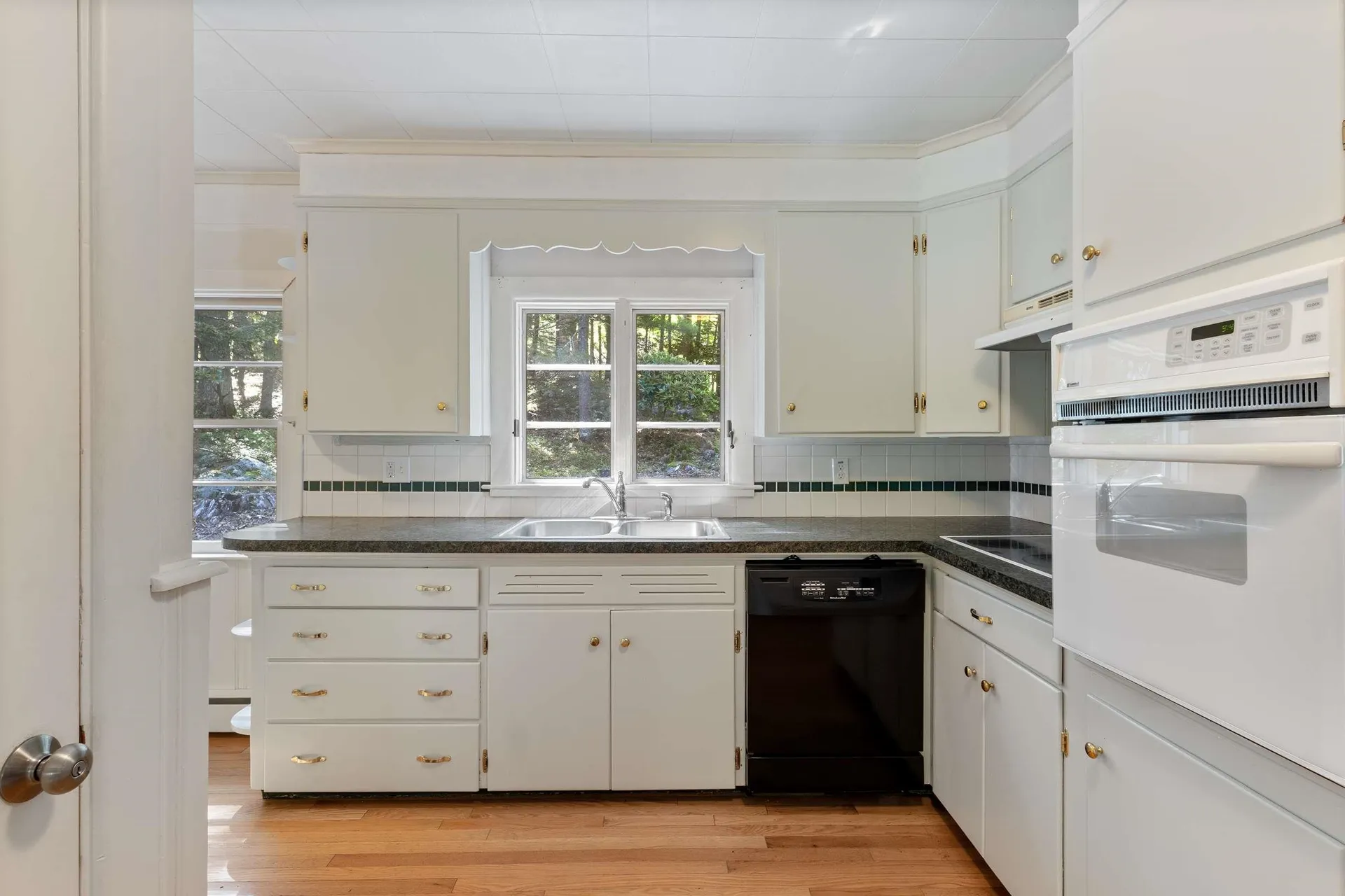 357 Southside Road York ME 03909-5136