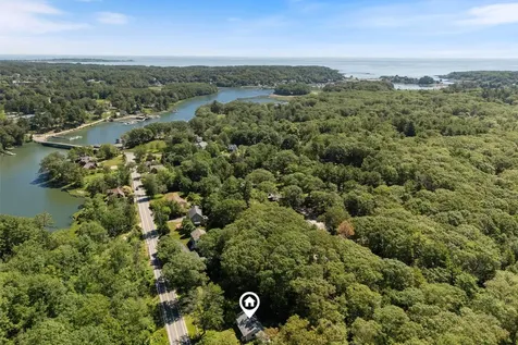 357 Southside Road York ME 03909-5136