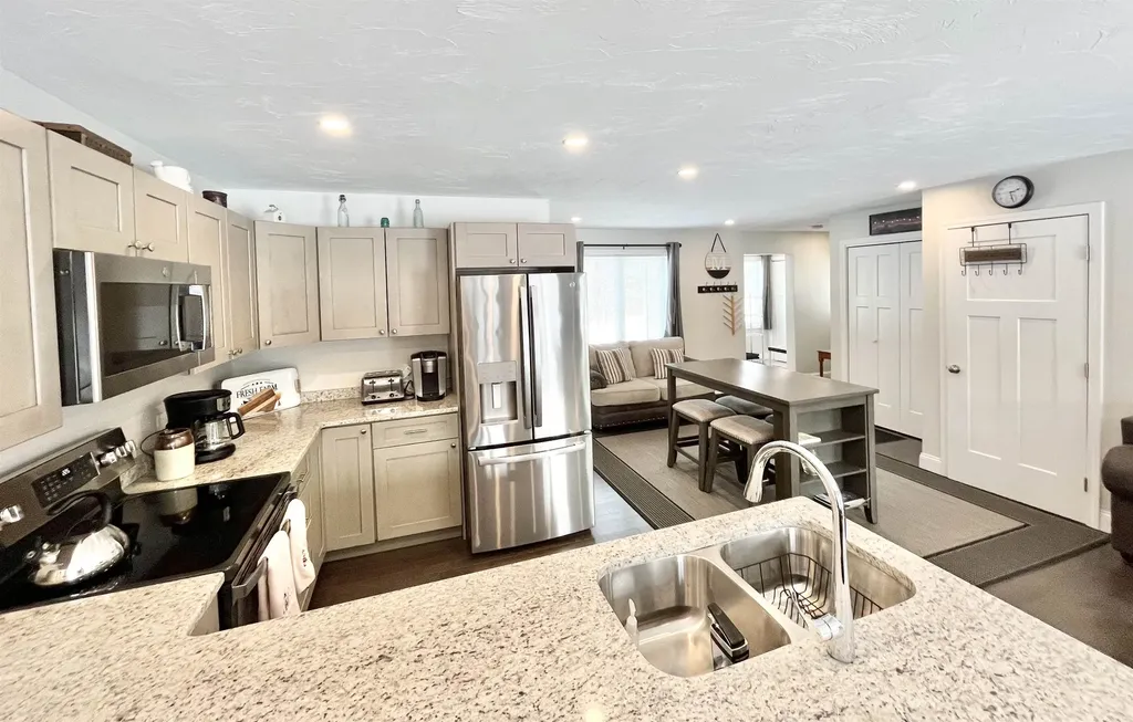 4a Junior's Way Dover VT 05356