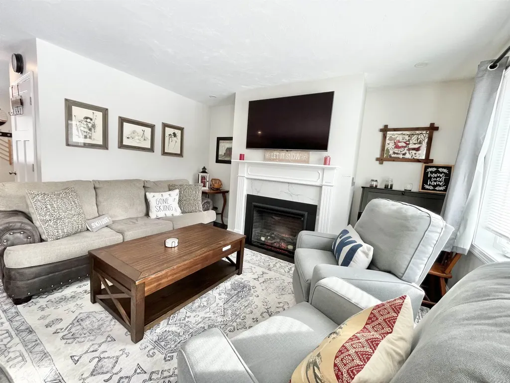 4a Junior's Way Dover VT 05356