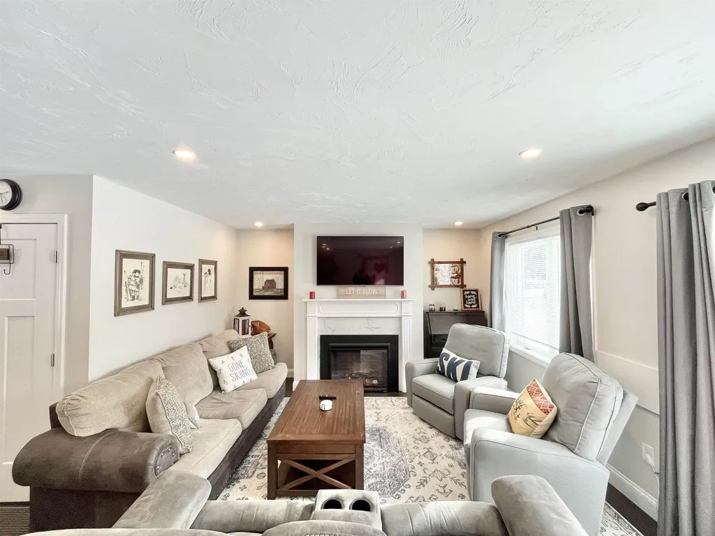 4a Junior's Way Dover VT 05356