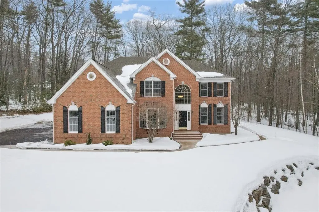 14 Bills Way Bedford NH 03110