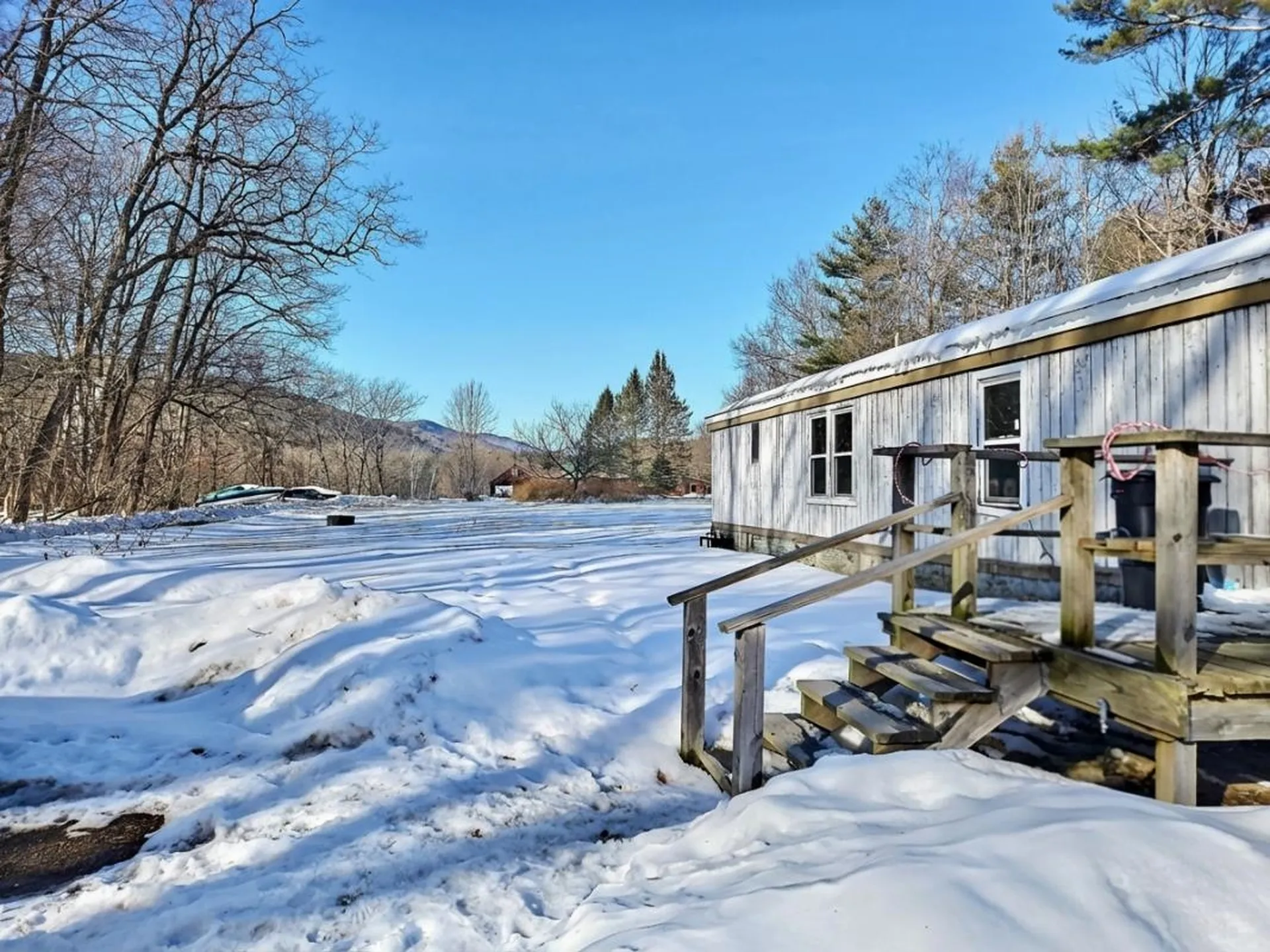 20 Monroe Drive Rumney NH 03266
