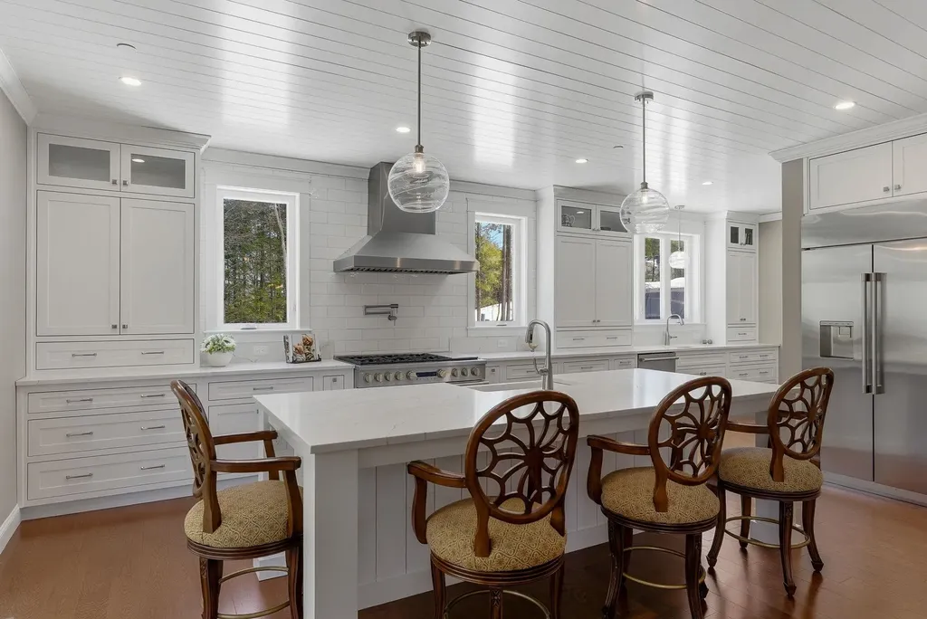5 Sawmill Lane New Boston NH 03070