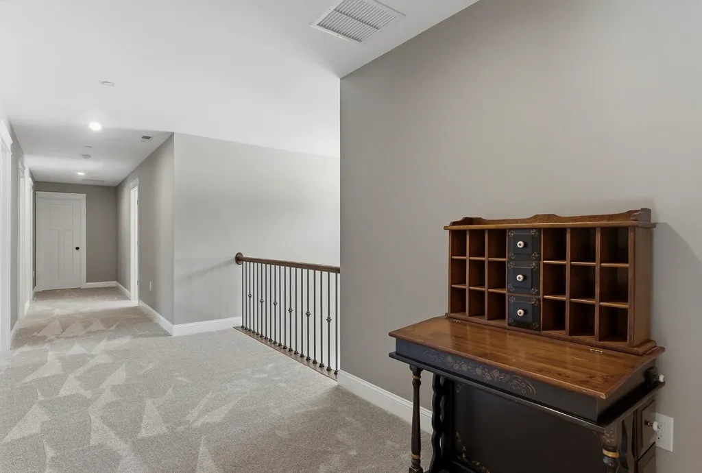 5 Sawmill Lane New Boston NH 03070