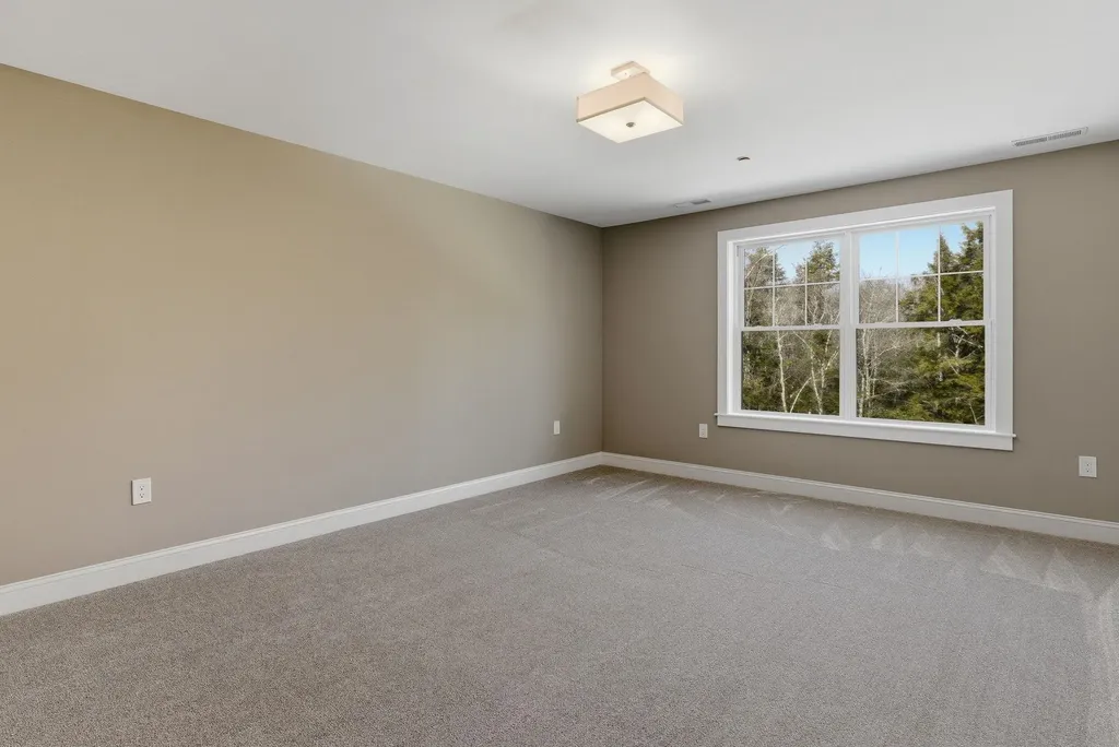 5 Sawmill Lane New Boston NH 03070