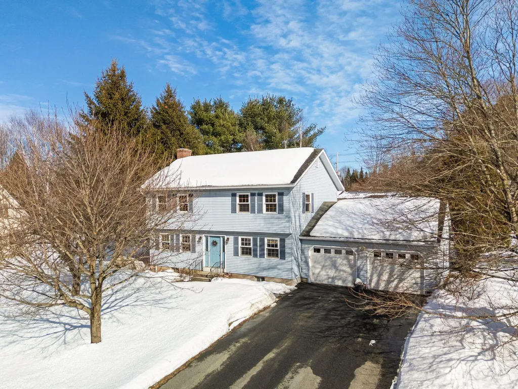 192 Cross Street Hartford VT 05001
