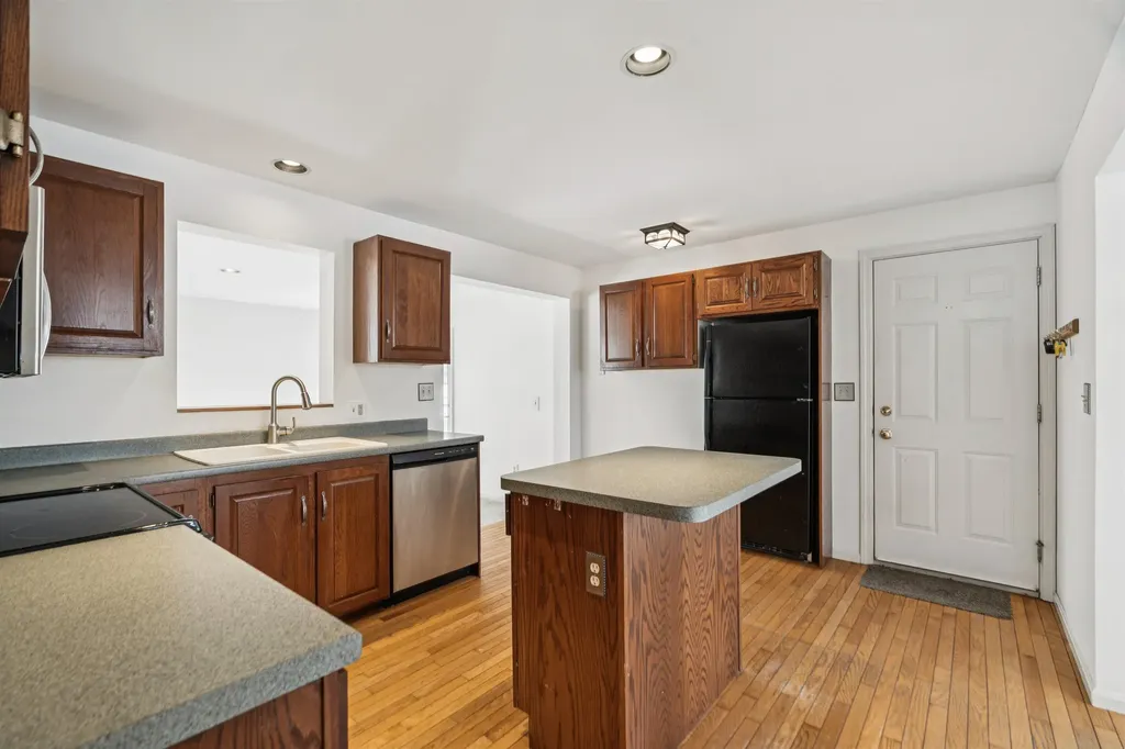 192 Cross Street Hartford VT 05001