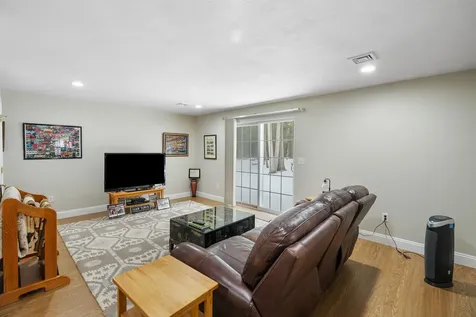 28 Linden Drive Hampstead NH 03826
