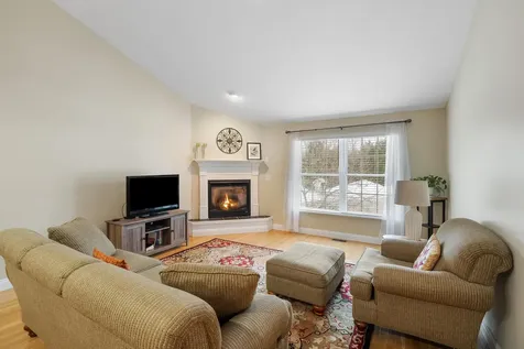 28 Linden Drive Hampstead NH 03826