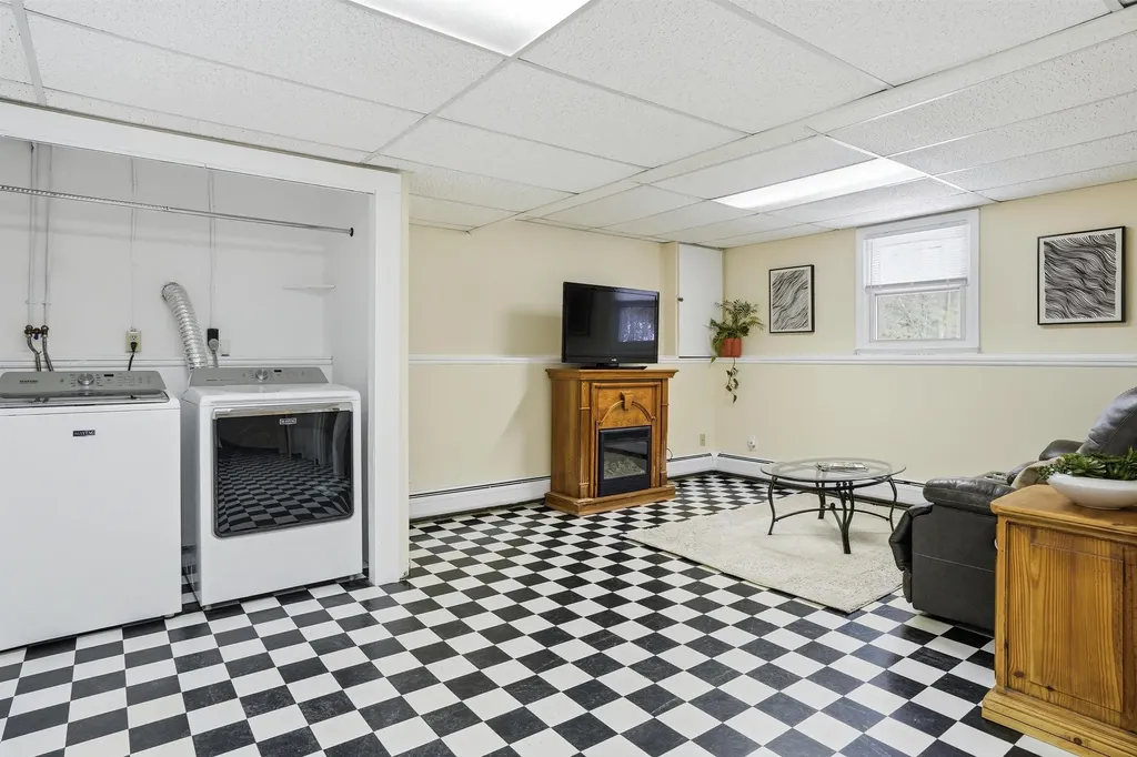 89 Moose Club Park Road Goffstown NH 03045