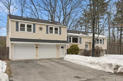 89 Moose Club Park Road Goffstown NH 03045