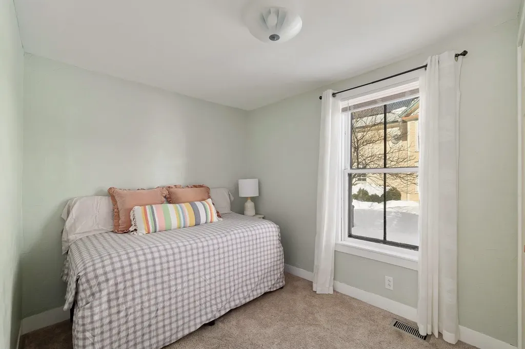 227 Hollow Road Waterbury VT 05677