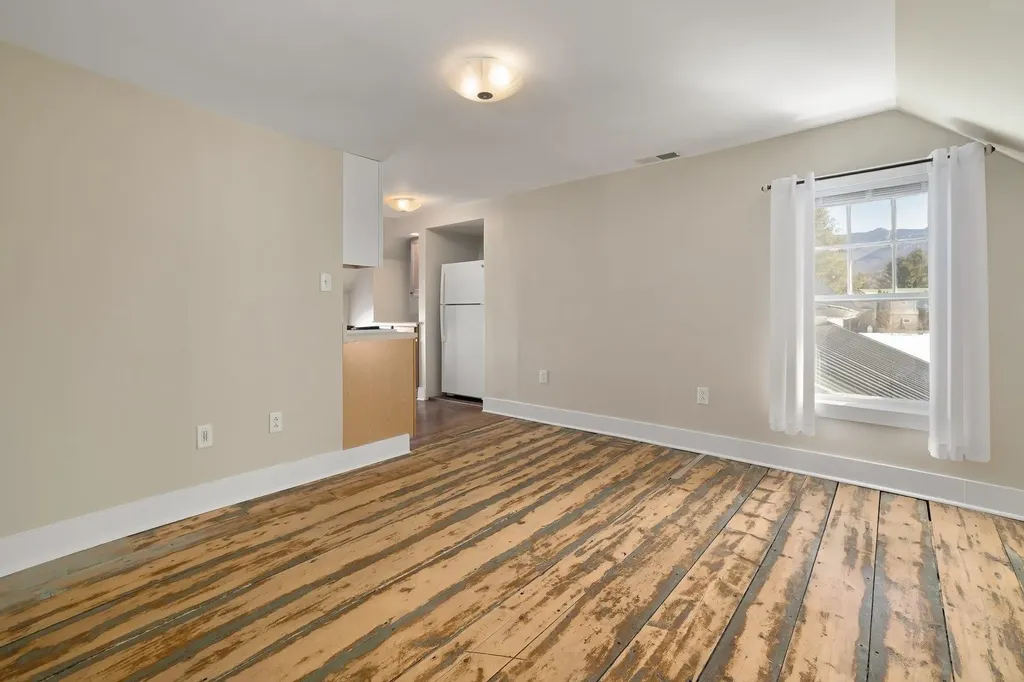 227 Hollow Road Waterbury VT 05677