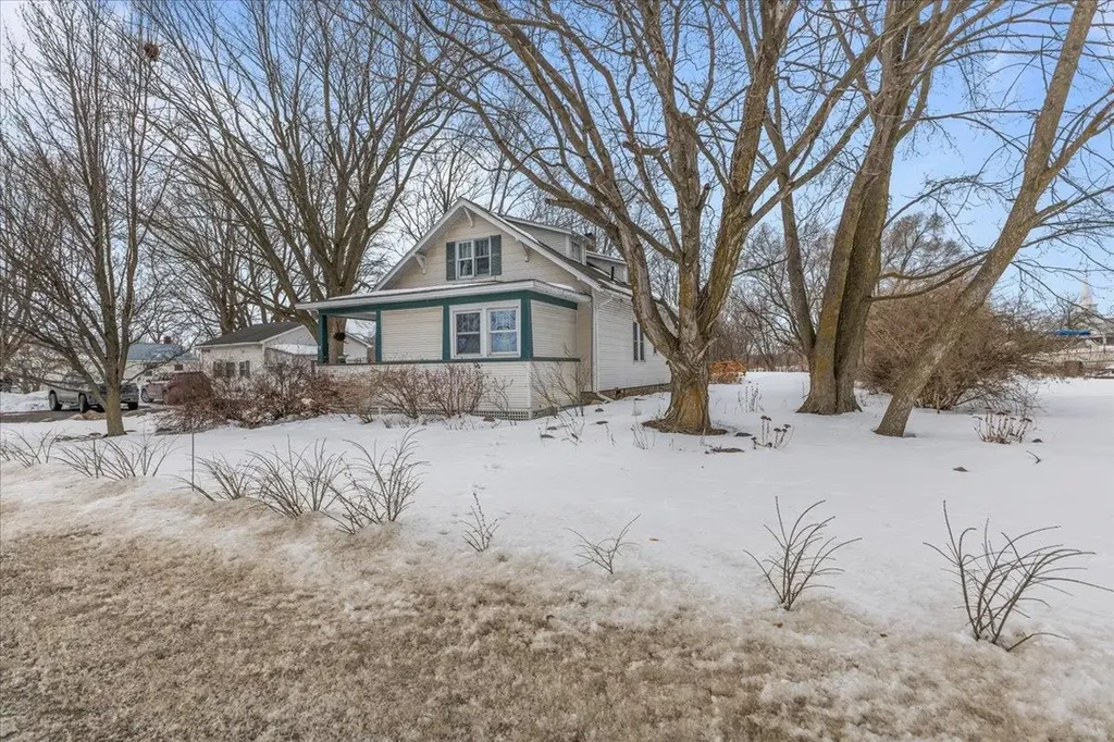 205 Us Route 2 Grand Isle VT 05458