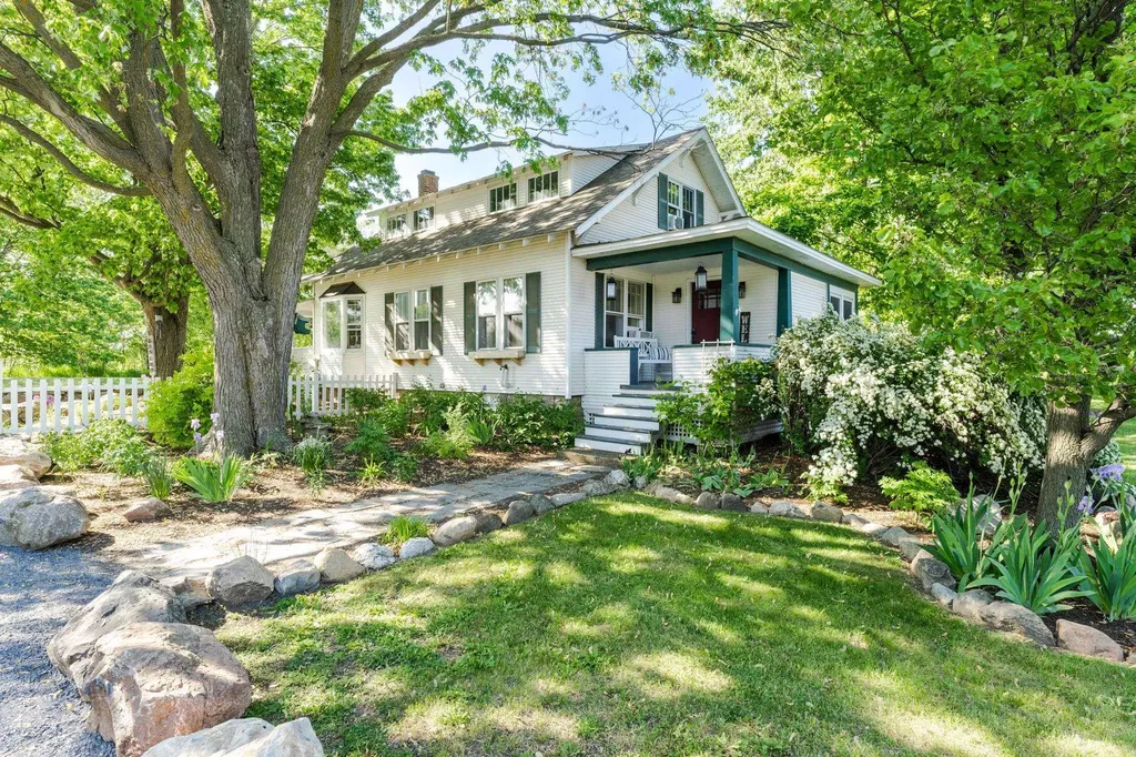 205 Us Route 2 Grand Isle VT 05458