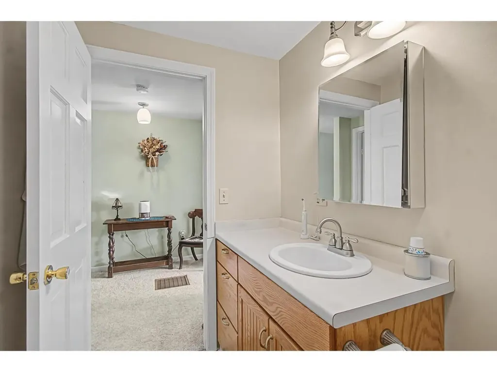 8 Arthur Court Burlington VT 05401