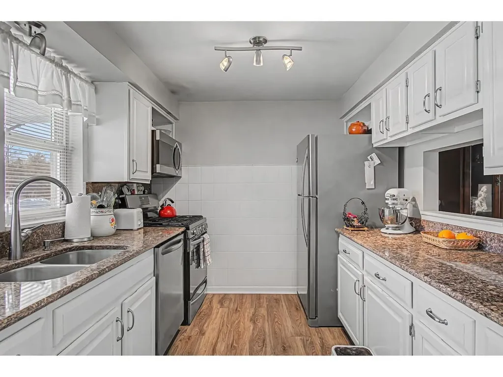 8 Arthur Court Burlington VT 05401